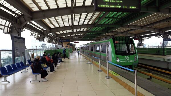 Đường sắt đô thị Cát Linh-Hà Đông đang dần thu hút khách - Sputnik Việt Nam