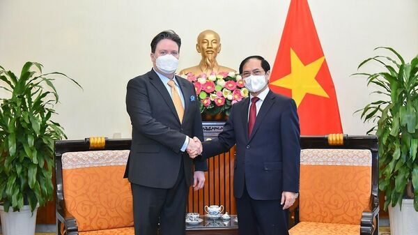 Bộ trưởng Ngoại giao Bùi Thanh Sơn tiếp Đại sứ Hoa Kỳ tại Việt Nam Marc Knapper - Sputnik Việt Nam