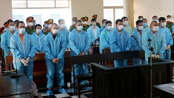 Các bị cáo nghe tòa tuyên án - Sputnik Việt Nam