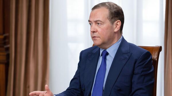 Phó Chủ tịch Hội đồng An ninh Liên bang Nga D. Medvedev trả lời phỏng vấn truyền thông Nga - Sputnik Việt Nam