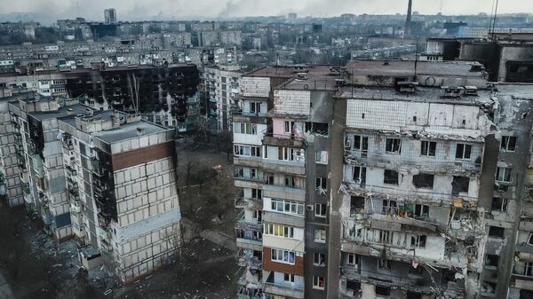 Những ngôi nhà bị phá hủy ở Mariupol. - Sputnik Việt Nam