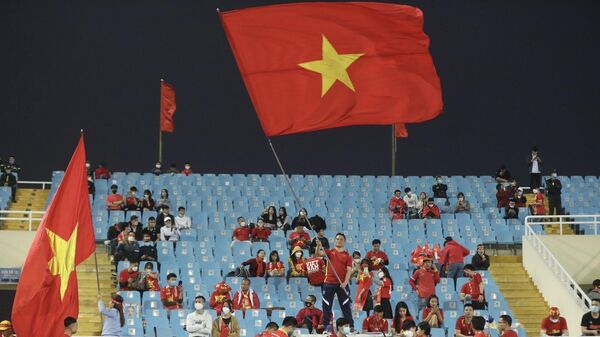 Khán giả cổ vũ cho đội chủ nhà Việt Nam - Sputnik Việt Nam