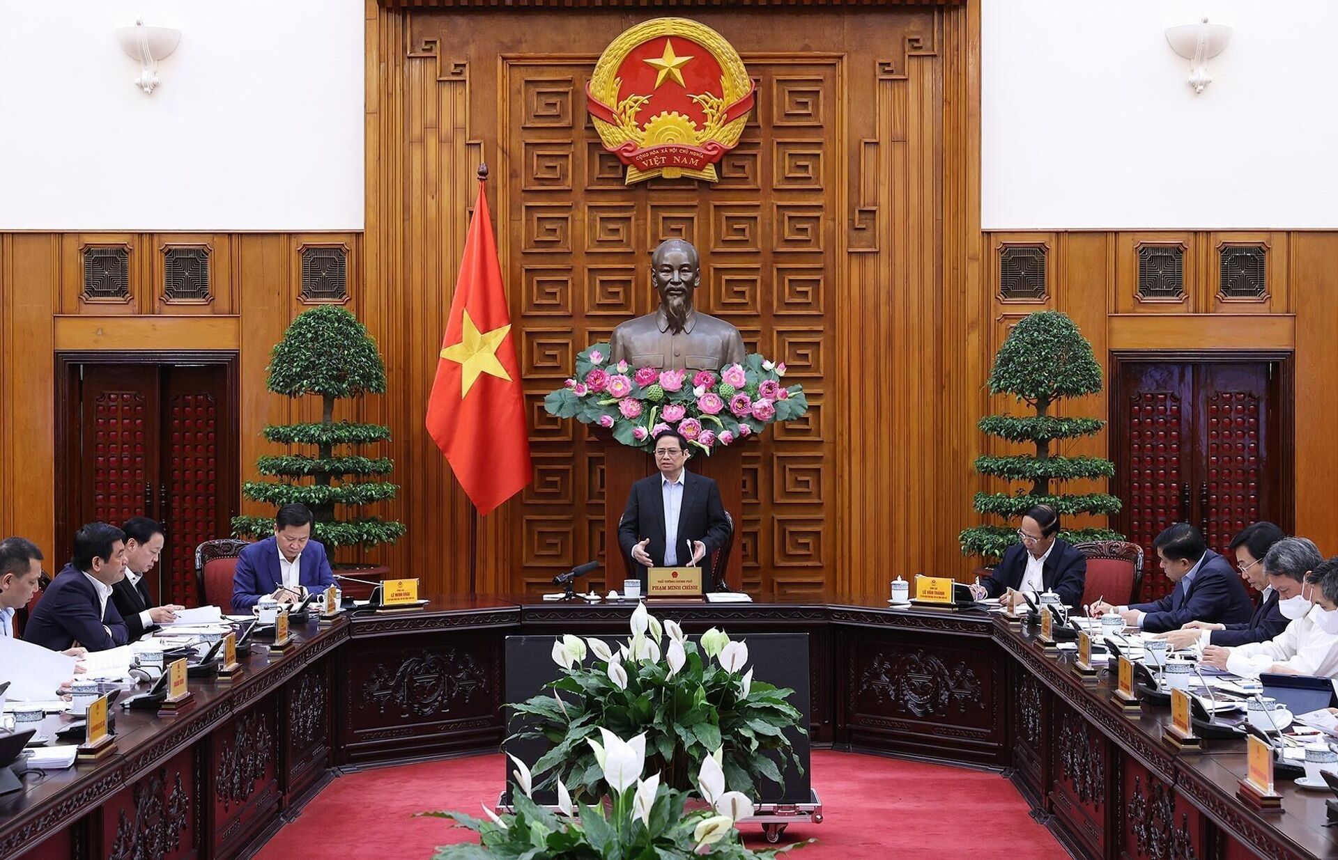 Thủ tướng Phạm Minh Chính chủ trì cuộc họp về đảm bảo cung ứng điện cho sản xuất và sinh hoạt năm 2022
 - Sputnik Việt Nam, 1920, 03.04.2022