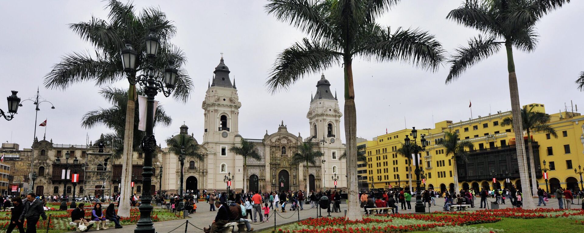 Nhà thờ trên quảng trường trung tâm ở Lima - Sputnik Việt Nam, 1920, 18.04.2022