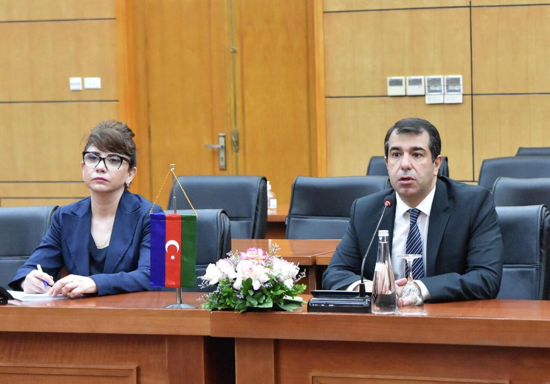 Đại sứ Anar Imanov cho biết, Azerbaija mong muốn được mở rộng hợp tác trong lĩnh vực dệt may - Sputnik Việt Nam, 1920, 18.04.2022