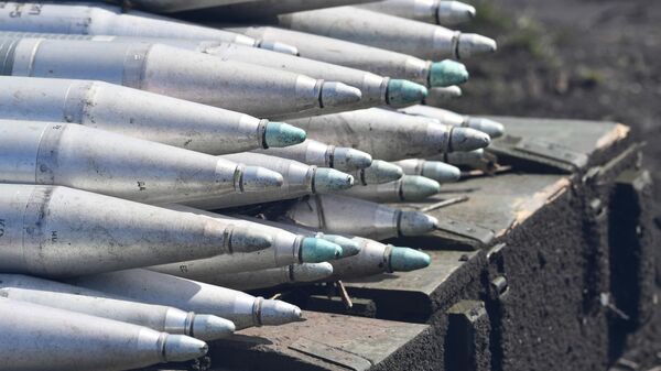Tên lửa hàng không không có điều khiển tại sân bay dã chiến trong khu vực tiến hành chiến dịch quân sự đặc biệt ở Ukraina. - Sputnik Việt Nam