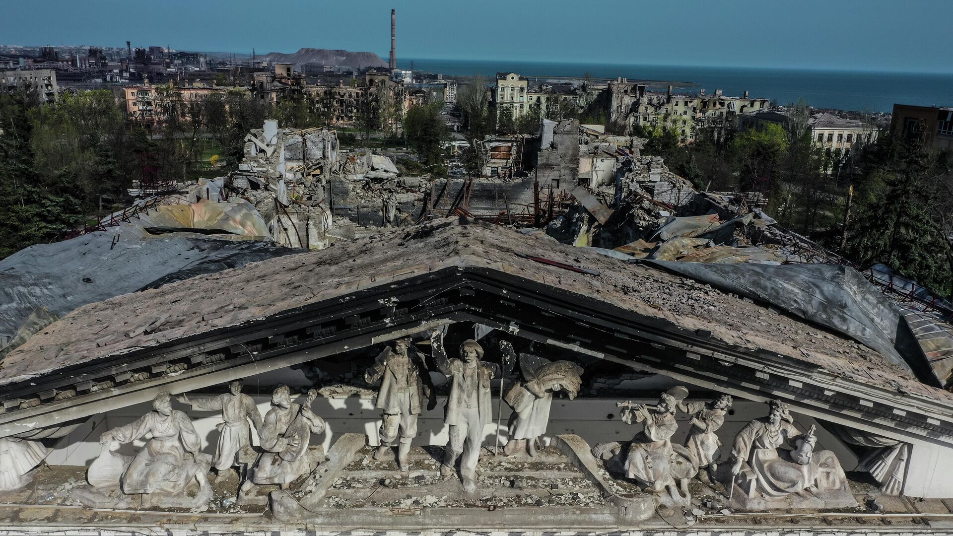 Nhà hát kịch ở Mariupol bị tàn phá - Sputnik Việt Nam, 1920, 10.05.2022