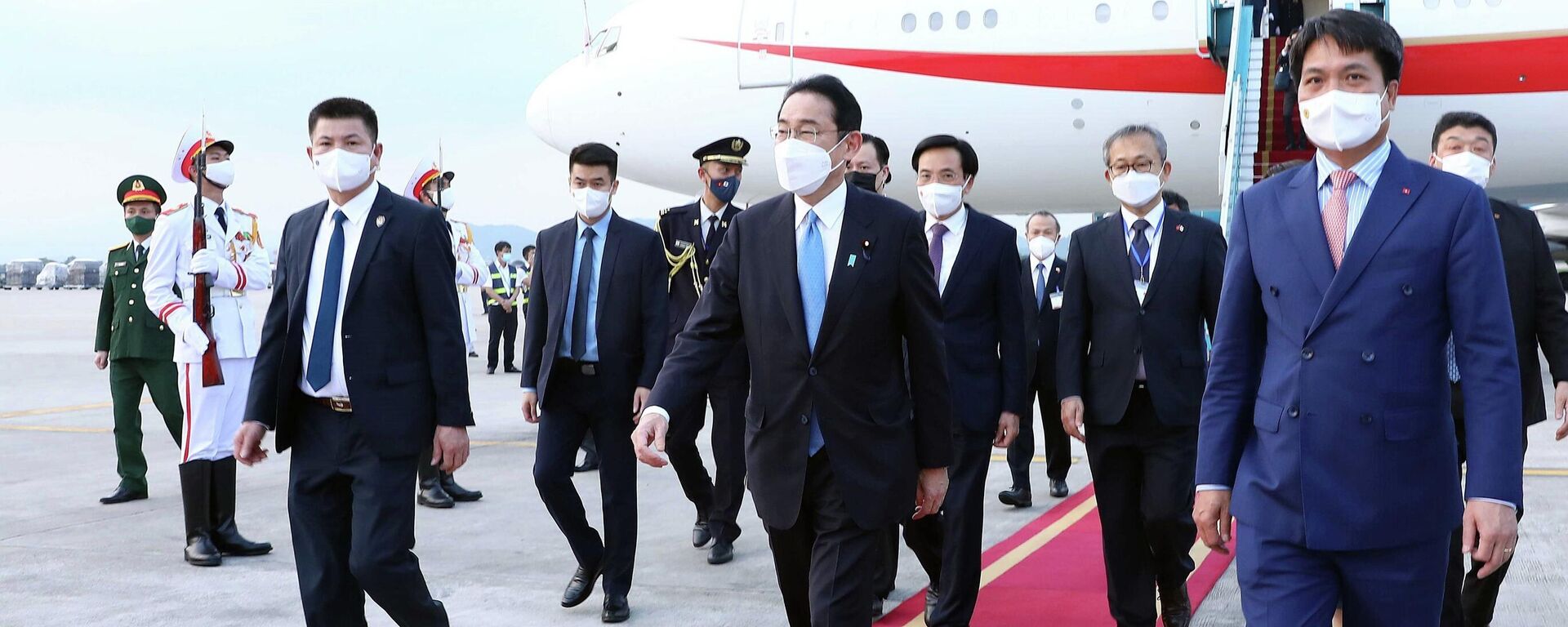 Thủ tướng Nhật Bản Kishida Fumio bắt đầu chuyến thăm chính thức Việt Nam
 - Sputnik Việt Nam, 1920, 30.04.2022