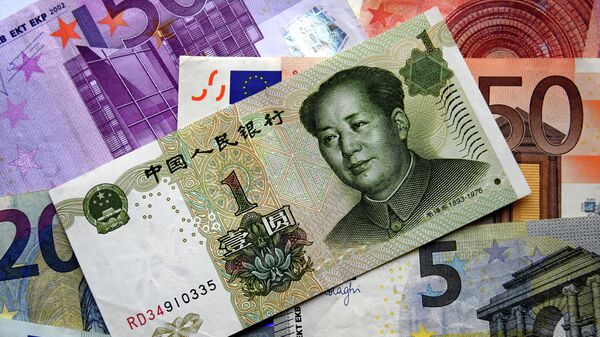 Đồng nhân dân tệ của Trung Quốc và tiền giấy của Liên minh Châu Âu - Sputnik Việt Nam