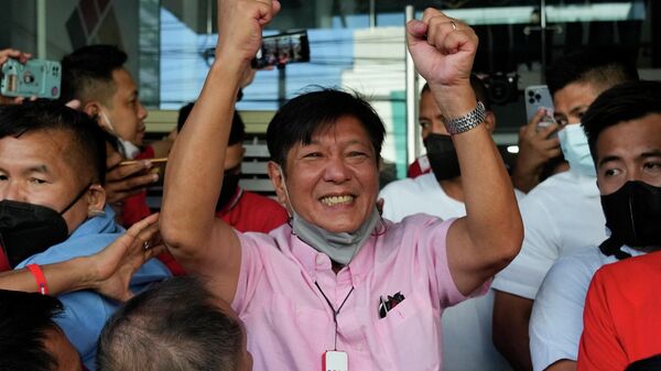 Ứng cử viên tổng thống Philippines Ferdinand Marcos Jr. ăn mừng chiến thắng trong cuộc bầu cử tổng thống - Sputnik Việt Nam