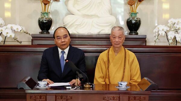 Chủ tịch nước Nguyễn Xuân Phúc chúc mừng chức sắc Giáo hội Phật giáo Việt Nam tại Thành phố Hồ Chí Minh - Sputnik Việt Nam