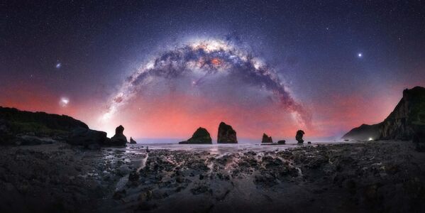 Bức ảnh The Rocks của nhiếp ảnh gia New Zealand Rachel Roberts, lọt Top 25 ảnh xuất sắc nhất trong cuộc thi &quot;2022 Milky Way photographer of the year&quot; - Sputnik Việt Nam