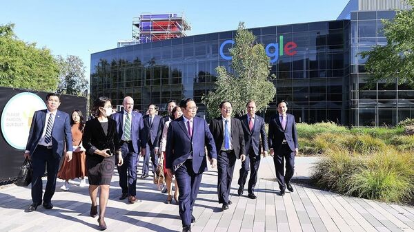 Thủ tướng Phạm Minh Chính đến thăm Trụ sở Tập đoàn Google. - Sputnik Việt Nam