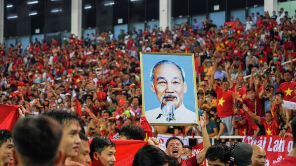 Chân dung Chủ tịch Hồ Chí Minh tại trận chung kết bóng đá nam SEA Games 31  - Sputnik Việt Nam