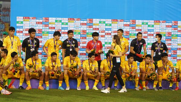U23 Thái Lan sau thất bại tại chung kết bóng đá nam SEA Games 31  - Sputnik Việt Nam