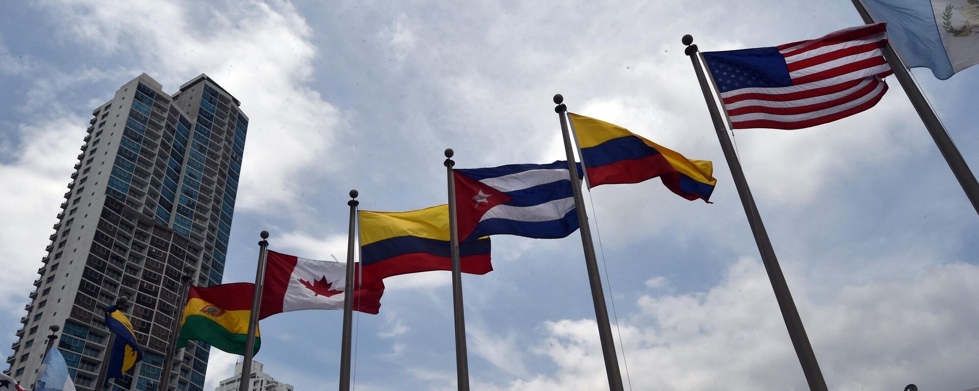 Cờ của các nước tham gia Hội nghị thượng đỉnh châu Mỹ tại Panama vào năm 2015 - Sputnik Việt Nam, 1920, 23.05.2022
