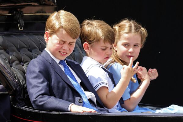Các con của Công tước và nữ Công tước xứ Cambridge William và Catherine tại Đại lễ Bạch kim của Nữ hoàng Elizabeth II. - Sputnik Việt Nam