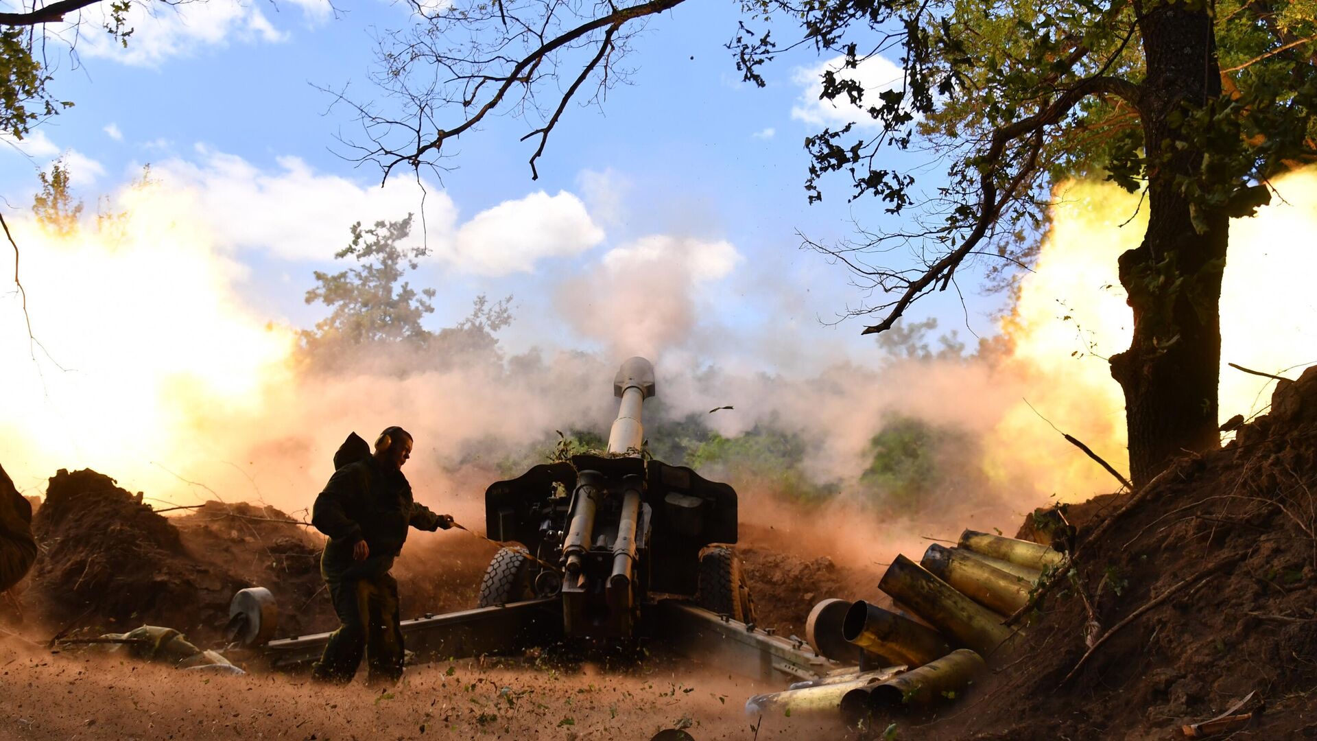 Lực lượng LNR bắn phá Lực lượng vũ trang Ukraina từ ngoại ô Popasnaya - Sputnik Việt Nam, 1920, 10.06.2022
