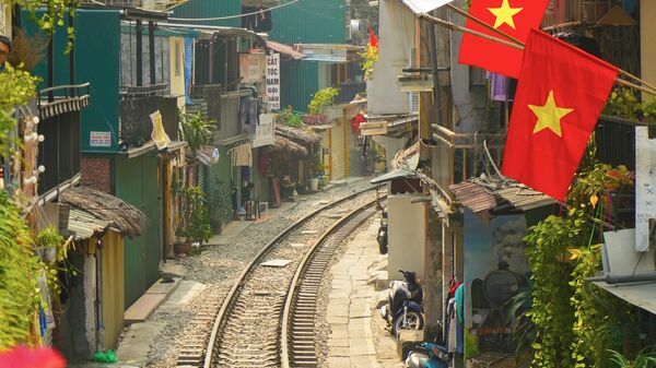 Đường sắt đi qua trung tâm Hà Nội - Sputnik Việt Nam