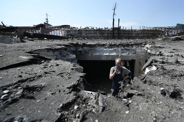 Hậu quả vụ bắn phá vào Nhà hộ sinh ở Donetsk. - Sputnik Việt Nam