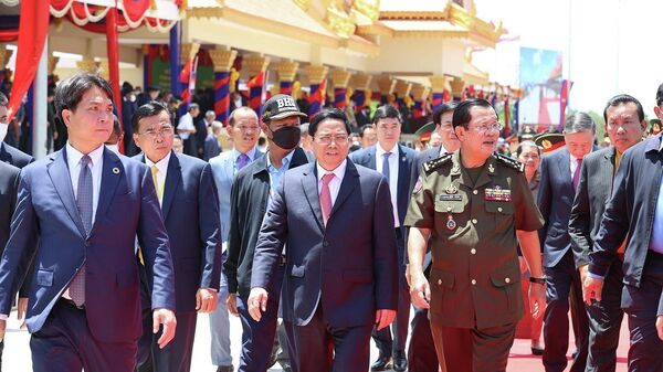 Thủ tướng Phạm Minh Chính dự Lễ kỷ niệm 45 năm “Con đường tiến tới đánh đổ chế độ diệt chủng Pol Pot” của Thủ tướng Campuchia Hun Sen - Sputnik Việt Nam