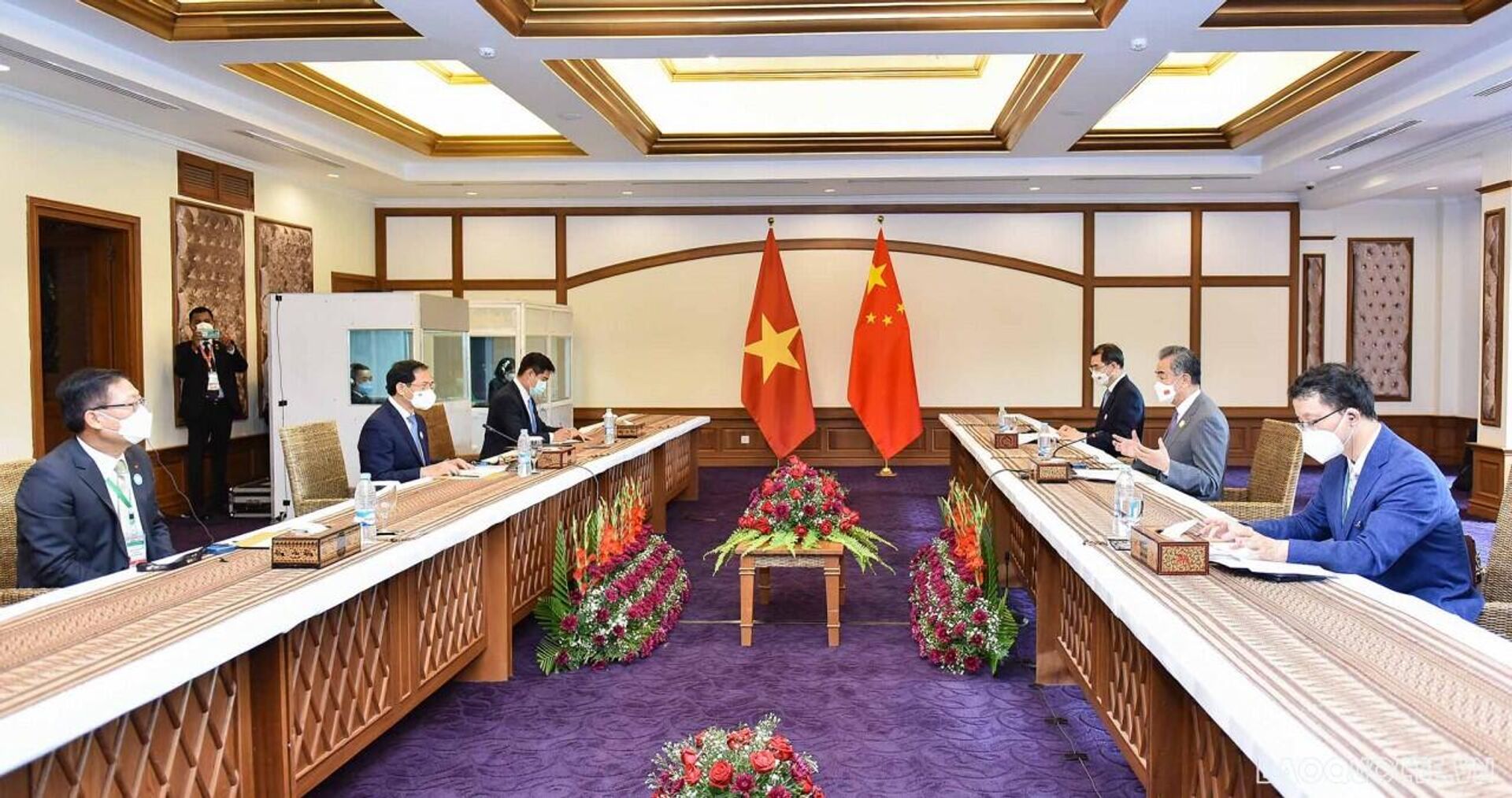 Bộ trưởng Ngoại giao Bùi Thanh Sơn tại cuộc gặp với Cố vấn Bộ Ngoại giao Trung Quốc Vương Nghị - Sputnik Việt Nam, 1920, 04.07.2022
