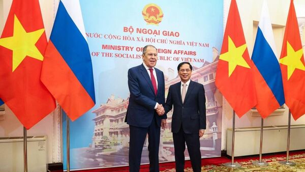 Bộ trưởng Ngoại giao Bùi Thanh Sơn hội đàm với Bộ trưởng Ngoại giao Nga Sergei Lavrov - Sputnik Việt Nam
