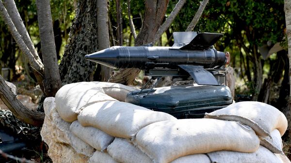 Hệ thống tên lửa chống tăng (ATGM) Baby ở thành phố Mlita của Lebanon - Sputnik Việt Nam