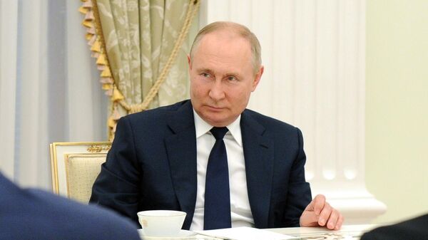 Cuộc gặp gỡ làm việc của Tổng thống Liên bang Nga V.Putin với các thí sinh đoạt giải cuộc thi Các nhà lãnh đạo nước Nga - Sputnik Việt Nam