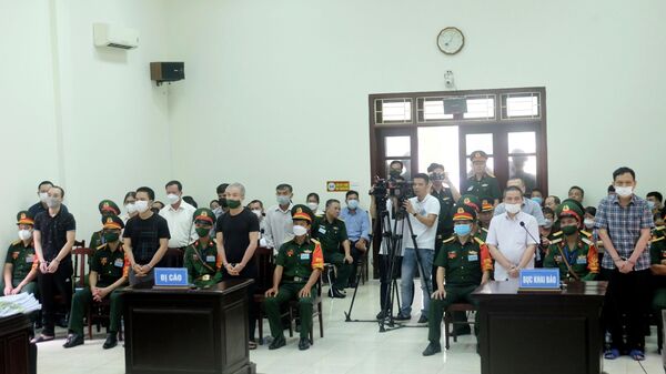 14 bị cáo trong vụ buôn lậu gần 200 triệu lít xăng phải ra hầu tòa - Sputnik Việt Nam