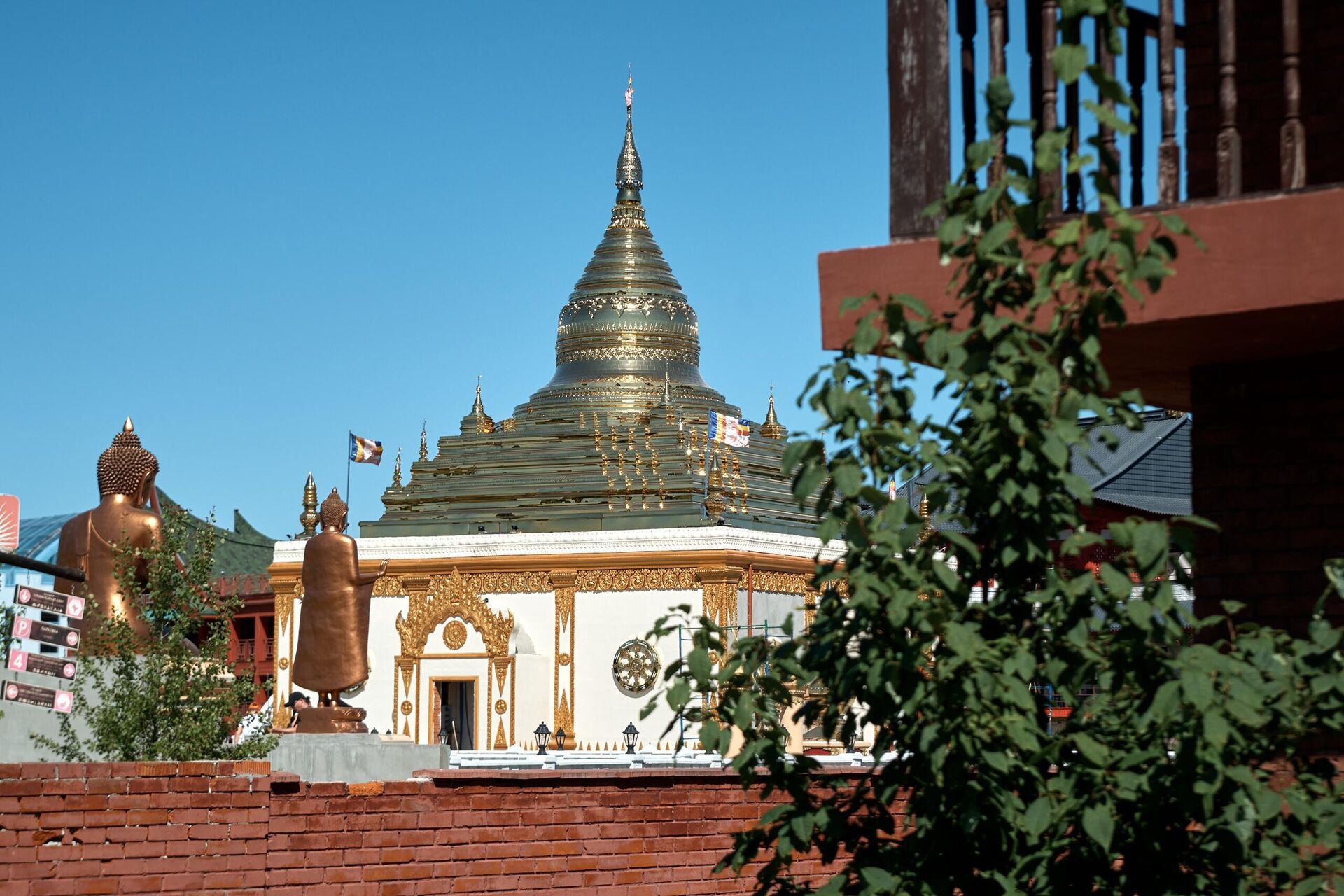 Ngôi chùa Phật giáo Shwezigon trong công viên-bảo tàng «Ethnomir» ở vùng Kaluga của Nga - Sputnik Việt Nam, 1920, 12.07.2022
