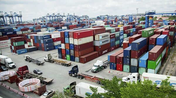 Tân Cảng Sài Gòn-cảng hiện đại và lớn nhất Việt Nam với thị phần container xuất nhập khẩu chiếm trên 90% khu vực phía Nam và hơn 60% thị phần cả nước - Sputnik Việt Nam
