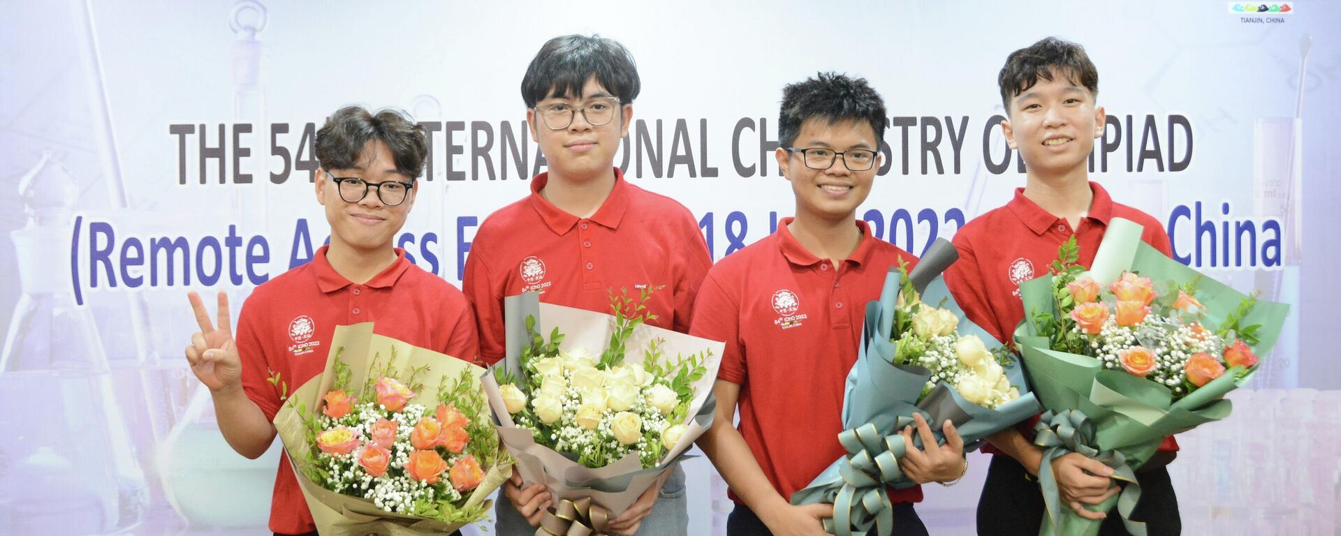 Cả 4 học sinh Việt Nam đều đạt Huy chương vàng Olympic Hóa học quốc tế năm 2022 - Sputnik Việt Nam, 1920, 20.07.2022