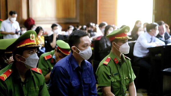 Hoãn phiên tòa xét xử vụ án bạo hành bé gái dẫn đến tử vong ở Thành phố Hồ Chí Minh - Sputnik Việt Nam