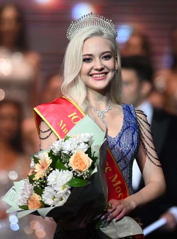 Người đoạt danh hiệu &quot;Hoa hậu trẻ Moskva&quot; của cuộc thi sắc đẹp và tài năng &quot;Hoa hậu Moskva-2022&quot; Sofia Raskina. - Sputnik Việt Nam
