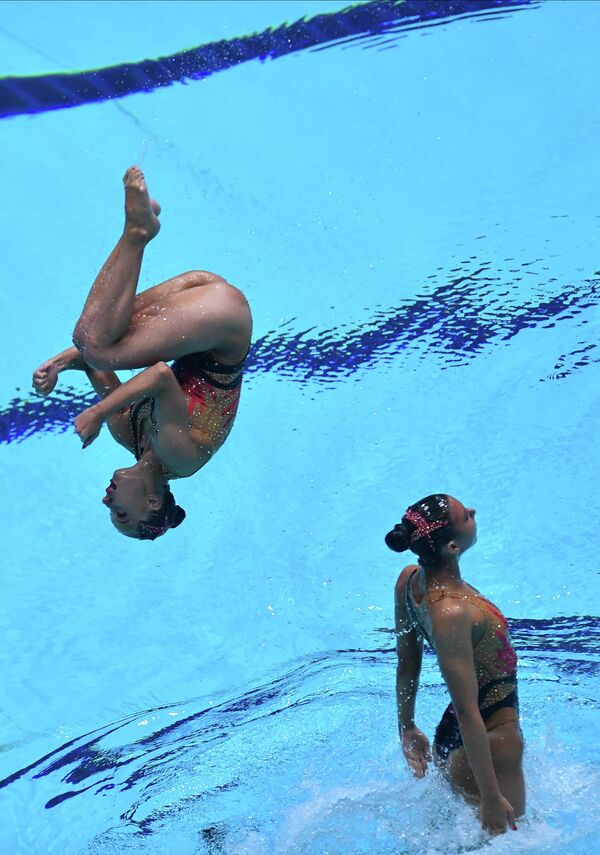 Vận động viên của đội tuyển quốc gia Serbia tham gia thi đấu nhóm bơi đồng bộ nữ tranh tài tại Thế vận hội Hữu nghị tại Kazan. - Sputnik Việt Nam