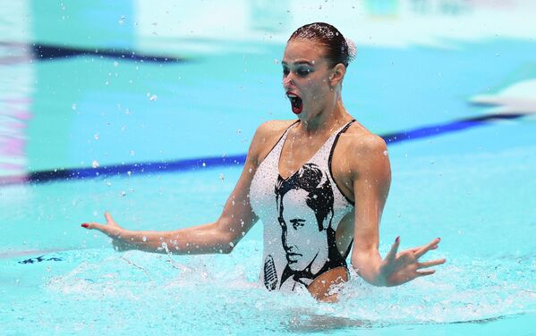 Varvara Subbotina (Nga) thi đấu môn bơi đồng bộ cá nhân nữ tại Thế vận hội Hữu nghị ở Kazan. - Sputnik Việt Nam