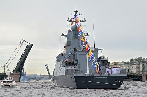 Lễ kỷ niệm Ngày Hải quân ở St.Petersburg. “Đô đốc Goshkov” ở St.Petersburg - Sputnik Việt Nam