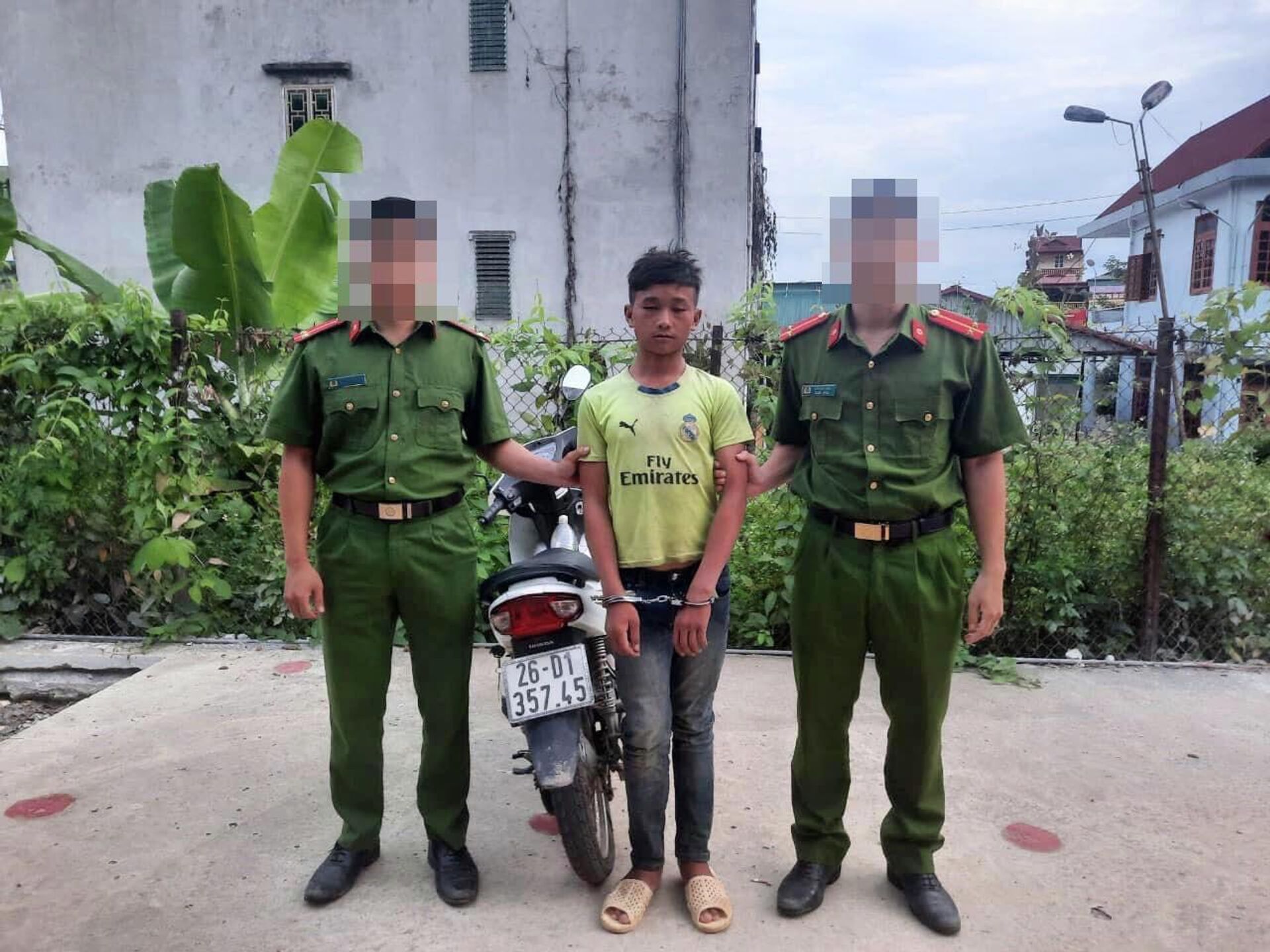 SKĐS - Thiếu niên 14 tuổi ở Sơn La vừa bị bắt giữ sau khi thực hiện hàng loạt hành vi phạm tội, trong đó có hành vi giết người, hiếp dâm - Sputnik Việt Nam, 1920, 05.08.2022