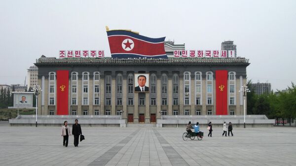 Quảng trường trung tâm mang tên người sáng lập CHDCND Triều Tiên Kim Nhật Thành ở Bình Nhưỡng - Sputnik Việt Nam