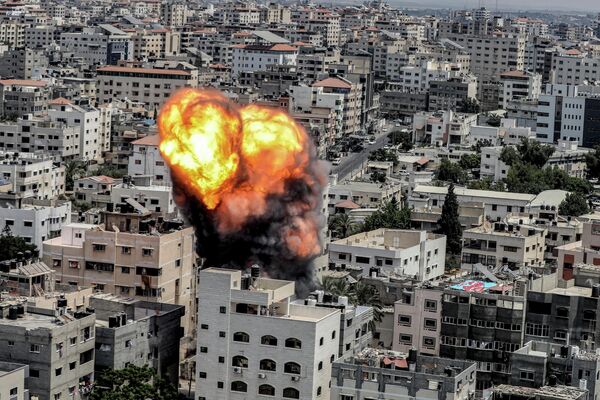 Vụ nổ sau cuộc tấn công của Israel vào Dải Gaza. - Sputnik Việt Nam