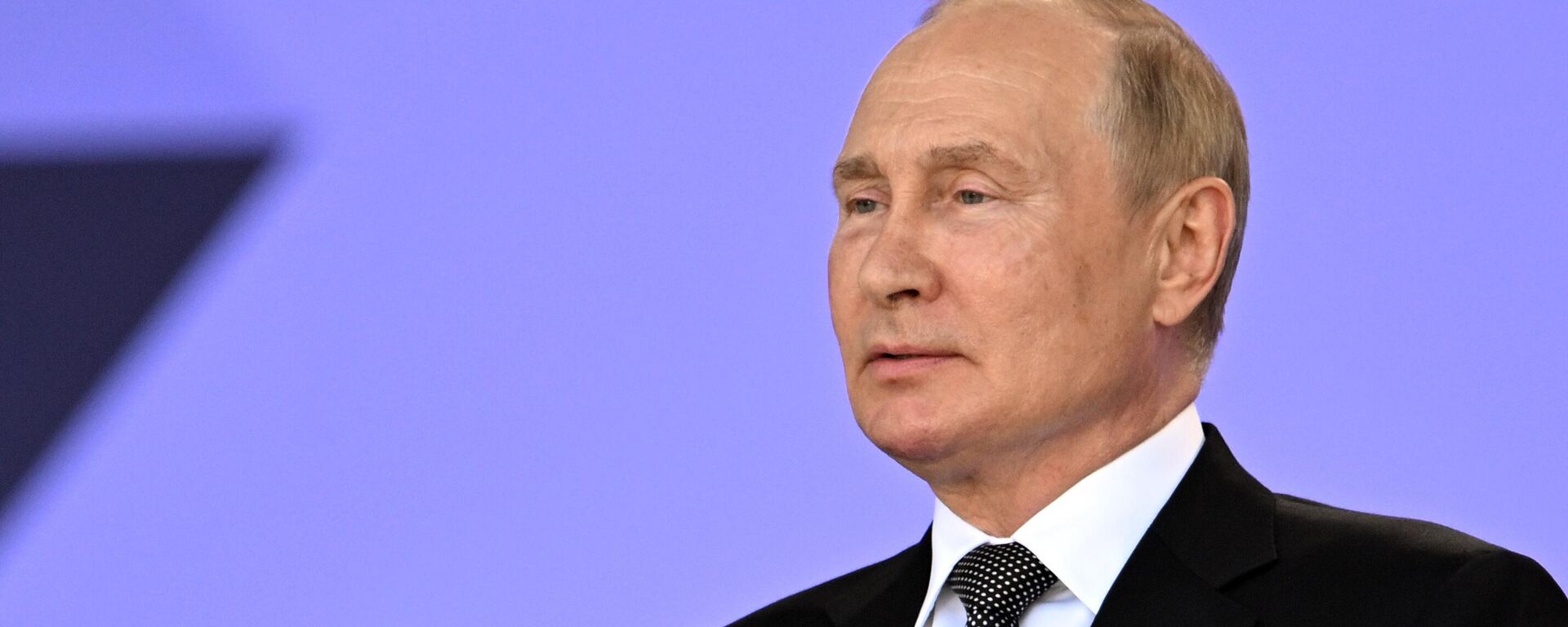 Tổng thống Nga Vladimir Putin thăm dự tại diễn đàn Army-2022. - Sputnik Việt Nam, 1920, 17.08.2022