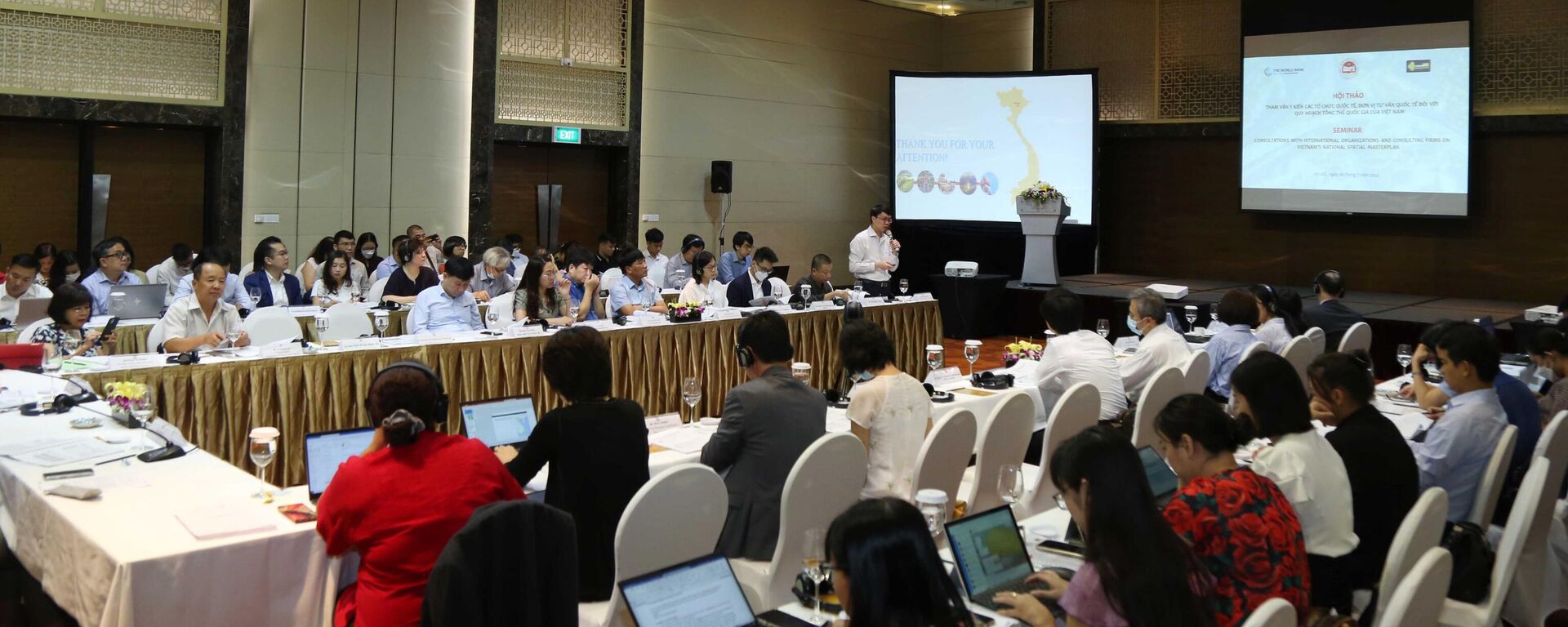 Hội thảo lấy ý kiến ​​các tổ chức quốc tế, đơn vị tư vấn quốc tế về Quy hoạch tổng thể quốc gia giai đoạn 2021-2030 ở Việt Nam - Sputnik Việt Nam, 1920, 16.08.2022