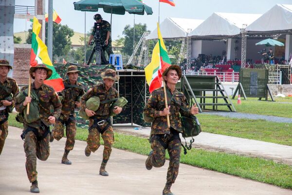 Các thành viên tham gia cuộc thi quốc tế «Vùng tai nạn» thuộc «Army Games-2022» tại Việt Nam. - Sputnik Việt Nam