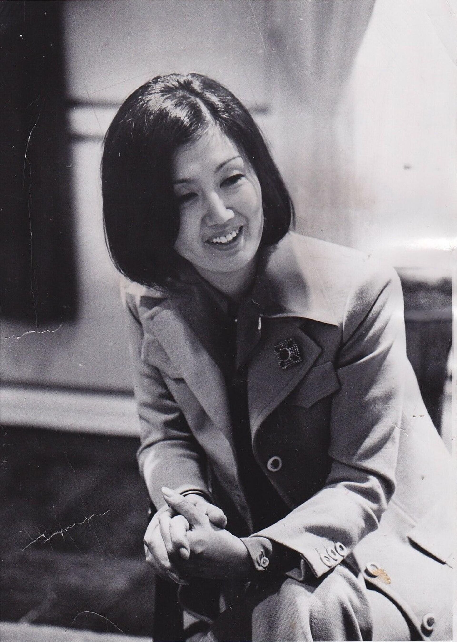 Nhà thiết kế thời trang Nhật Bản Hanae Mori tại một buổi trình diễn thời trang ở Paris, 1998 - Sputnik Việt Nam, 1920, 19.08.2022