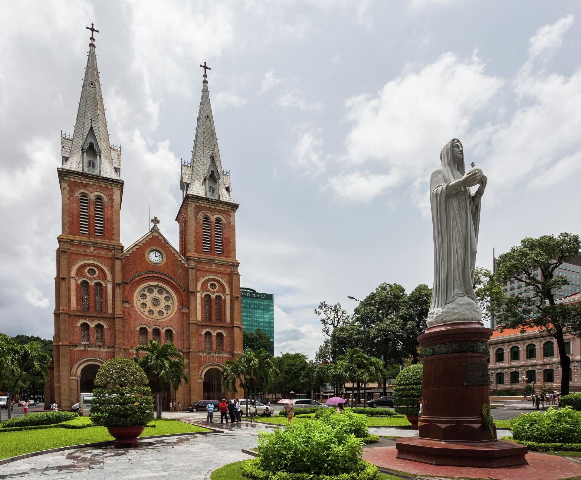 Quảng trường Nhà thờ Đức Bà ở thành phố Hồ Chí Minh - Sputnik Việt Nam, 1920, 23.08.2022