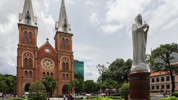 Quảng trường Nhà thờ Đức Bà ở thành phố Hồ Chí Minh - Sputnik Việt Nam