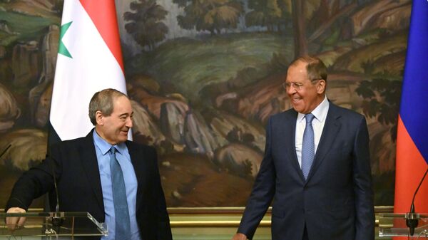 Ngoại trưởng Nga Sergei Lavrov tại cuộc gặp với đặc phái viên Geir Pedersen của Tổng thư ký Liên hợp quốc về Syria - Sputnik Việt Nam