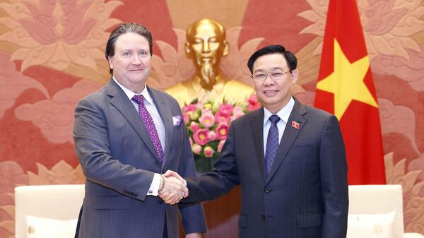 Chủ tịch Quốc hội Vương Đình Huệ tiếp Đại sứ Hoa Kỳ tại Việt Nam Marc E. Knapper - Sputnik Việt Nam