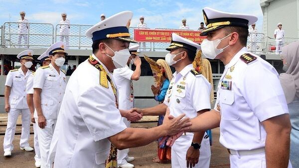 Tàu hải quân Việt Nam bắt đầu thăm Indonesia - Sputnik Việt Nam